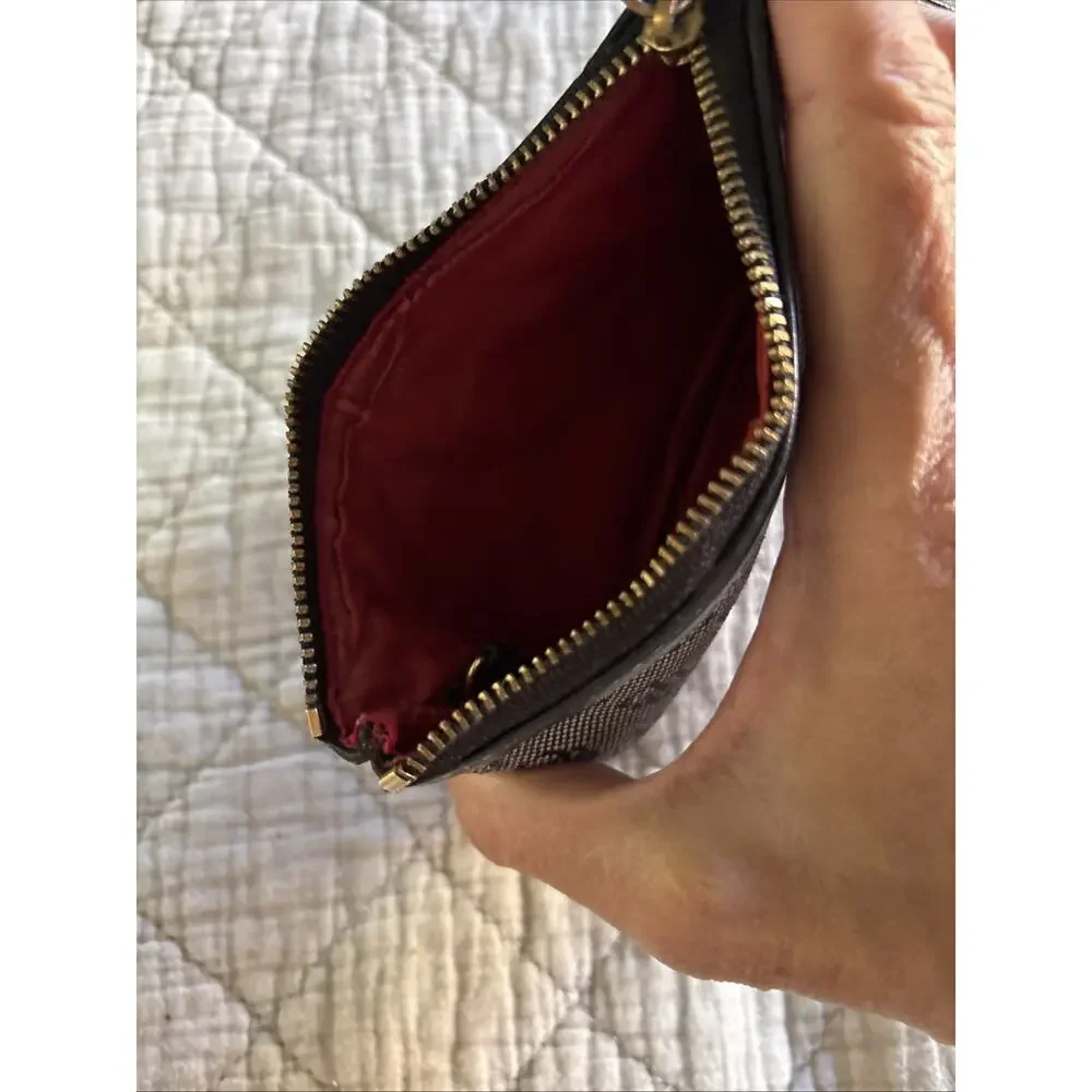 Dooney & Bourke Black Signature‎ LEATHER Brown Leather TRIM WALLET WRISTLET